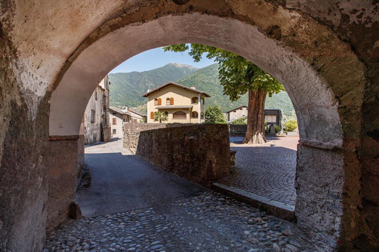 Il Como' Della Civetta - Taverna “La Fenice” Stazzona Екстериор снимка